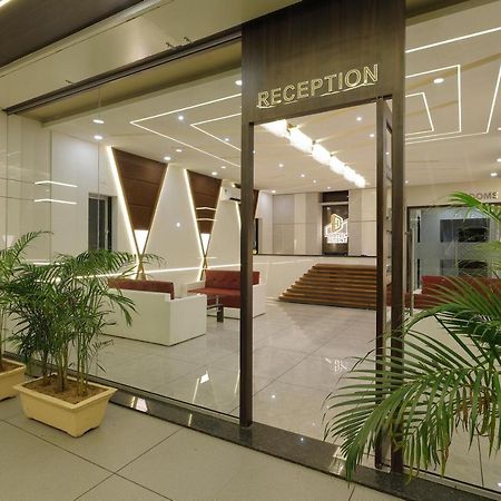 Hotel Decent Unjha ภายนอก รูปภาพ