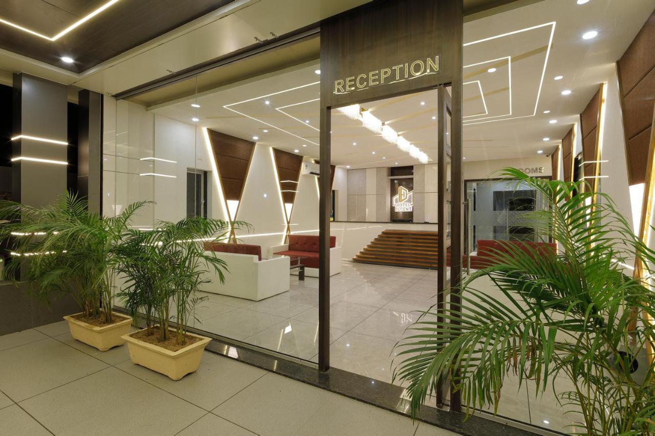 Hotel Decent Unjha ภายนอก รูปภาพ